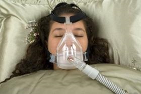 Mujer con apnea